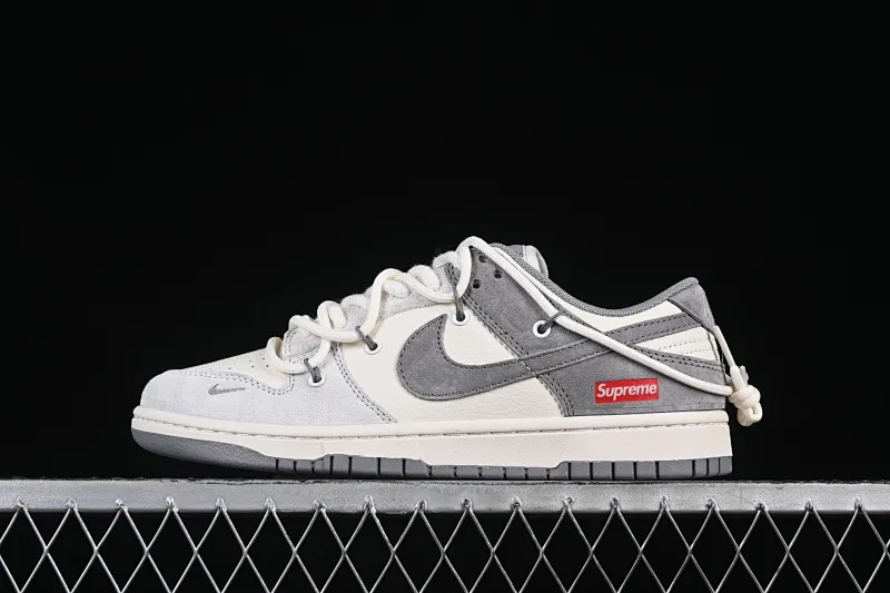 All categories Nk SB Dunk Series Nk SB Dunk Low High-end customized low-top sneakers Nike SB Dunk Low Sup series Strap color matching gray hook Anniversary high-end customized low-top casual sneakers YX5066-270